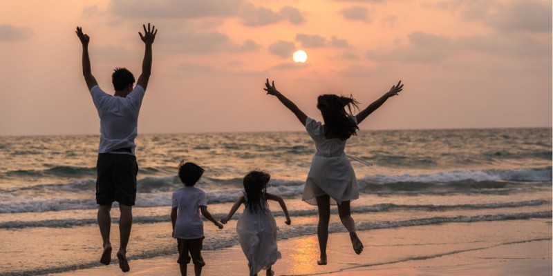 Must-buy travel items for new parents