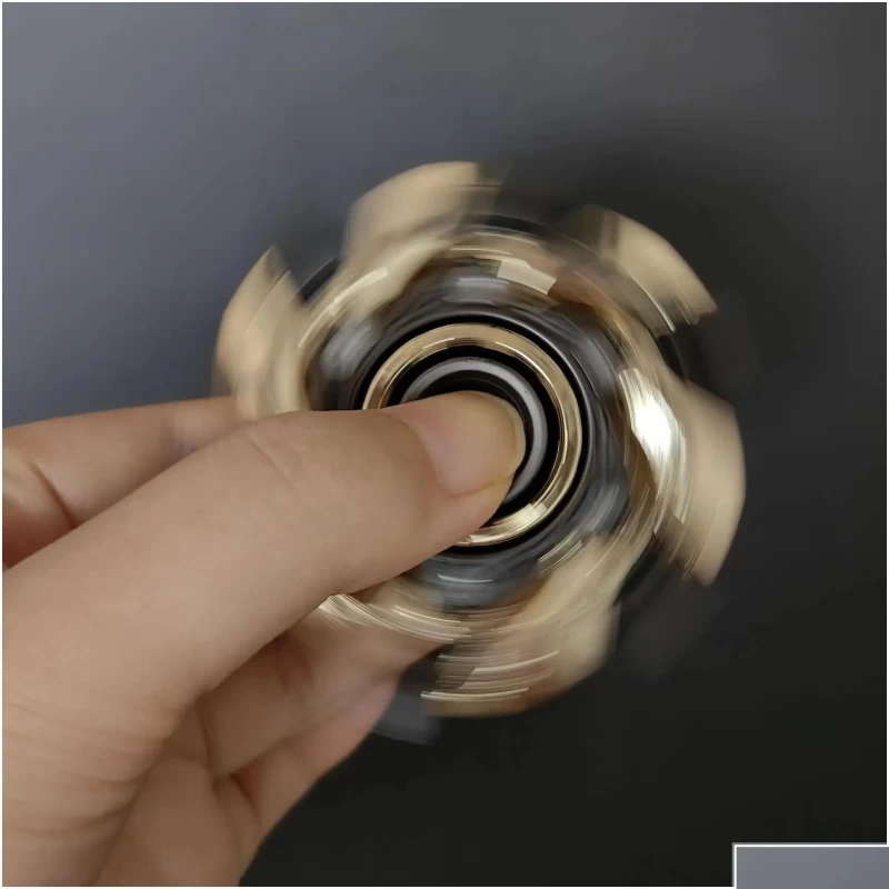 Spinning Top Grumpy 03 Fidget Spinner Pillbug Edc Beetle Finger Toy Gift 241209 Drop Delivery Gifts Novelty Gag Otqlf Toys Otvru